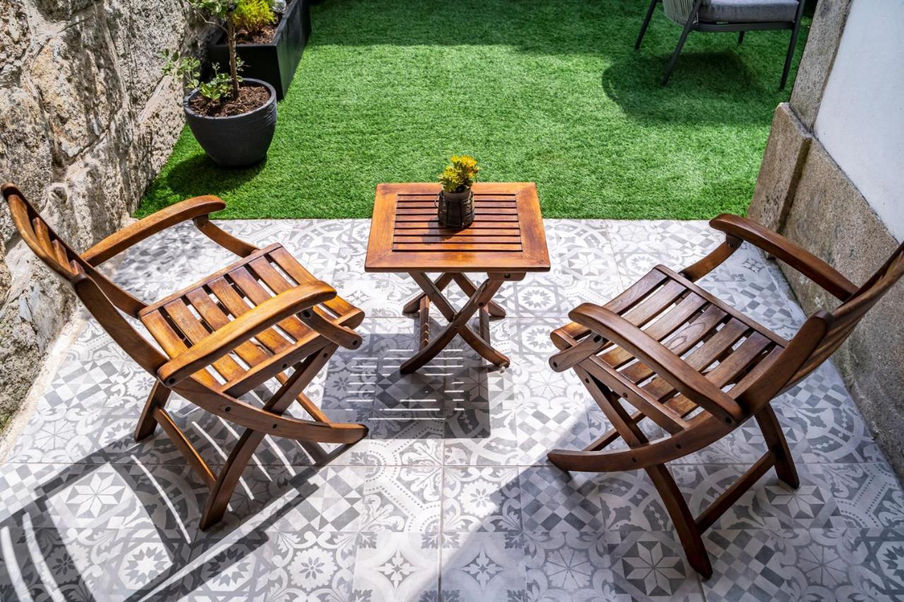 Private Garden In City Center Apartment